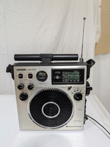 National Panasonic COUGAR 115 FM MW SW 5BAND RECEIVER RF-1150 ナショナル パナソニック 松下電器 ラジオ/ビンテージ 動作OK