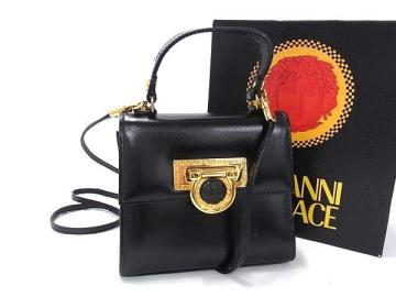 1円 ■美品■ GIANNI VERSACE ジャンニ ヴェルサーチ メデューサ レザー ショルダーバッグ 斜め掛けかばん ブラック系&times;ゴールド系 HA3799