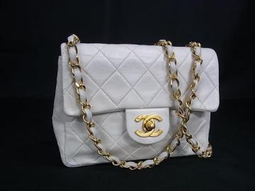 1円 CHANEL シャネル ココマーク マトラッセ レザー ゴールド金具 クロスボディ ショルダーバッグ 斜め掛け レディース ホワイト系 BP9859