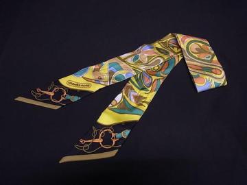 1円 ■極美品■ HERMES エルメス Folklore【民俗学】ツイリー シルク100% リボンスカーフ レディース イエロー系 HA5399