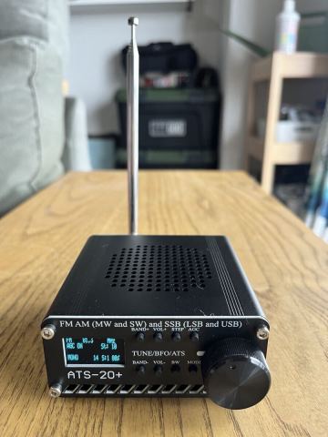 いろいろ遊べるBCLラジオ ATS-20+ アマチュアバンドSSBやFM放送も受信できます!