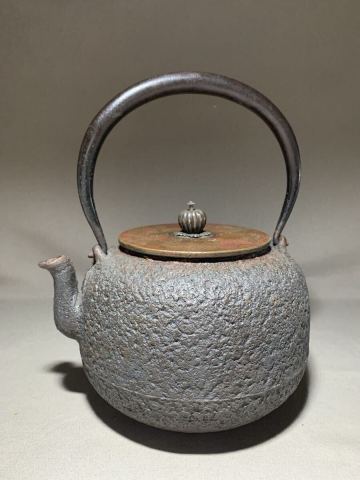 茶道具 龍文堂右鉄瓶 銀摘み