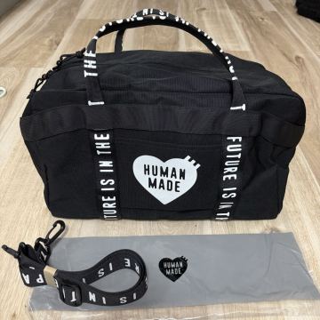 【新品】1円スタート HUMAN MADE ボストンバッグ ブラック FUTURE IS IN THE ロゴ ショルダーバッグ ヒューマンメイド