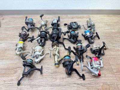 3/165【ジャンク】釣りリール まとめ 18点 シマノ RYOBI DAIWA など VALTOM FAIR 20RD WIND FORCE SS-5000 NAVI 2500L 他