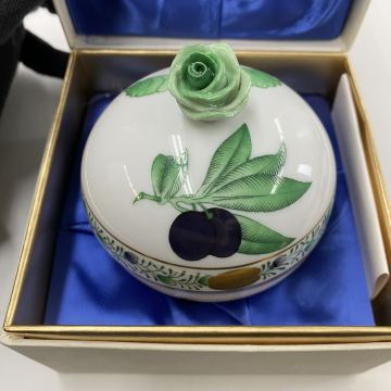 4fkS ヘレンド Herend アピシウスのハーブシリーズ ボンボニエール 蓋付き小物入れ 陶器 HEREND 蓋物 インテリア 小物入れ