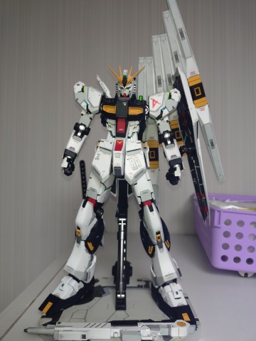 &nu;ガンダム 　改修塗装済　完成品 ka　mg　逆襲のシャア　RX93-ニューガンダム