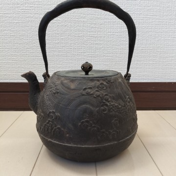 金龍堂 小鉄瓶 鉄瓶 龍模様 鉄器 金属工芸 時代物 古美術 茶器 現状品