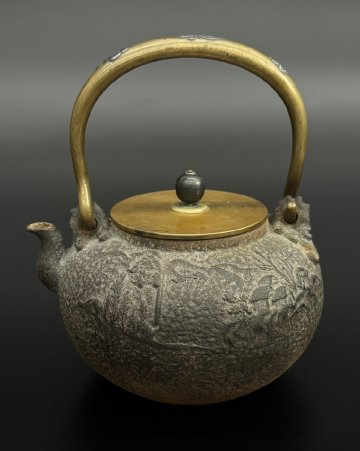 【江】秀逸作 釜師名人 亀文堂造 山水風景文象嵌把手姥口鉄瓶 高さ22㎝ 古美術品(茶道具茶器薬缶湯沸)XZ1797 NTiduw JTDBkjxs