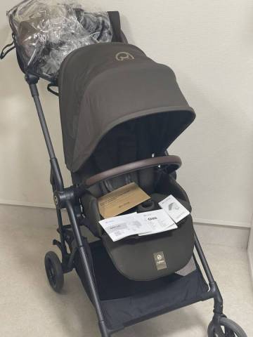 美品　2025年購入　サイベックス　メリオ　カーボン　チョコレートブラウン　レインカバー、取説、替えシート付き　cybex GOLD MELIO