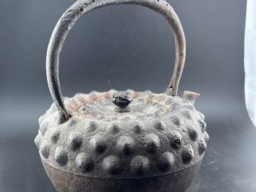 鉄瓶 在銘　煎茶道具 湯沸 茶器 茶道具　 アンティーク　霰　京鉄瓶　(検　龍文堂　雨宮宗　亀文堂　京鉄瓶　日の丸　