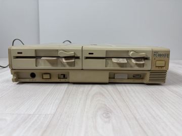 b068 NEC PC-8801FH ビンテージパソコン 電源確認済み ジャンク 送料無料