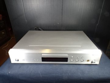 ONKYO　C-773　CDプレーヤー　2007年製　通電・動作・音出し確認O.K. リモコン液漏れジャンク　現状品