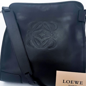 1円■入手困難■幻の逸品■型崩れ無し■最上級オールレザー■LOEWE ロエベ アナグラム 型押し ショルダーバッグ ビジネス A4 メンズ 黒