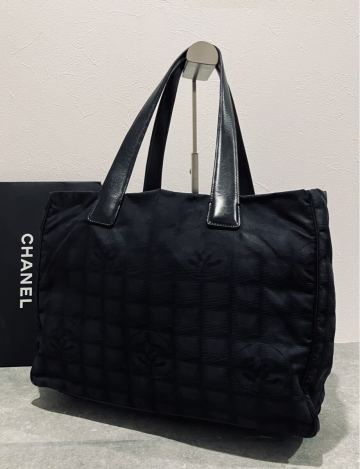 CHANEL ● 超美品 シャネル ニュートラベルライン 黒 MM バッグ ブラック トートバッグ