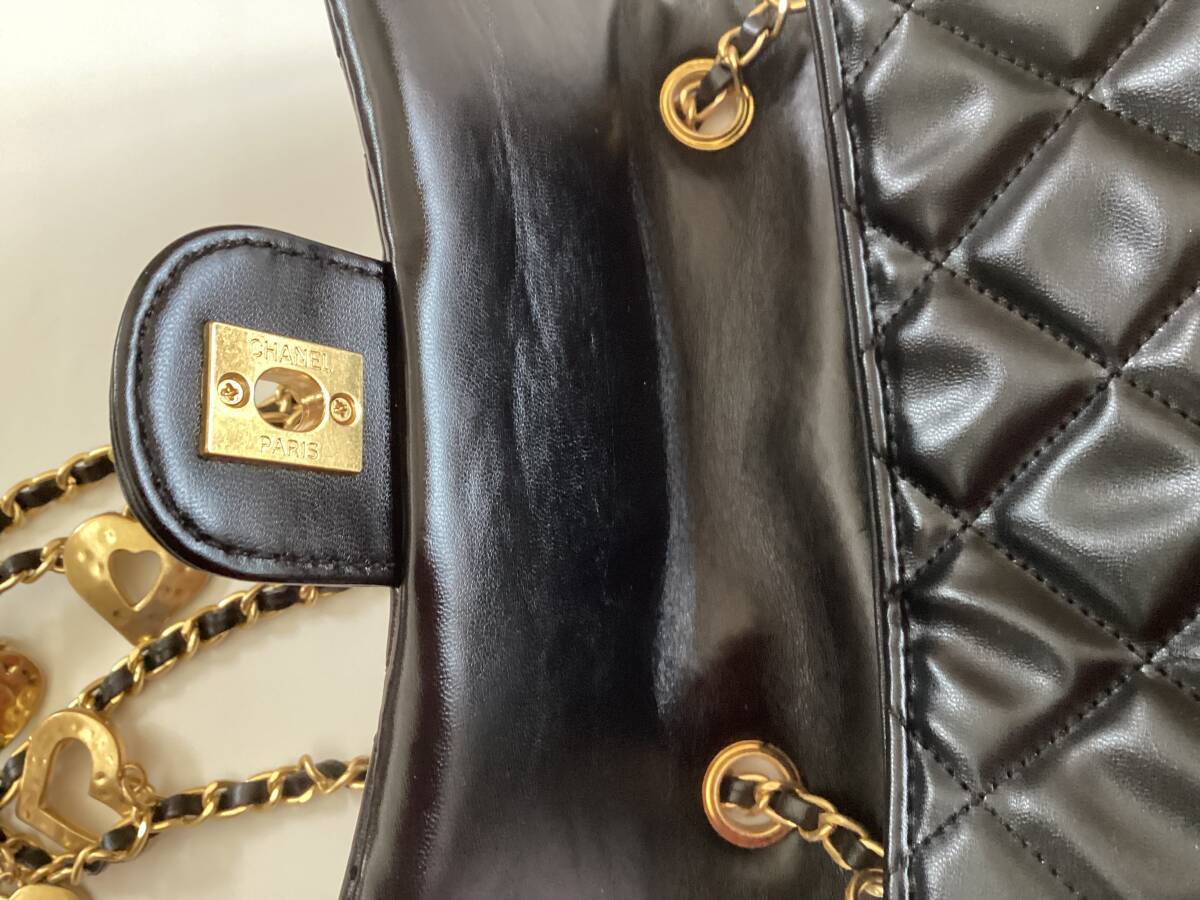  SHANEL シャネル　ショルダーバッグ　ハートチェーン　マトラッセ　黒　ターンロック　ココマーク　未使用　美品