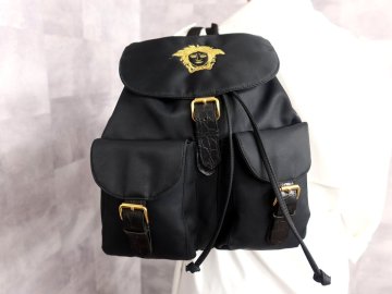 ●超美品●ジャンニ・ヴェルサーチ●メデューサ●ナイロン クロコダイル 型押し レザー 本革●リュックサック●黒●G金具●A4●Js66918