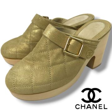 j254 良品 レア CHANEL シャネル マトラッセ サボ サンダル レザー ミュール ゴールド 35 イタリア製 ウッドソール 正規品 レディース