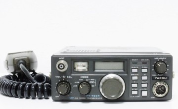 YAESU　430MHz　オールモード　トランシーバー　FT-790R