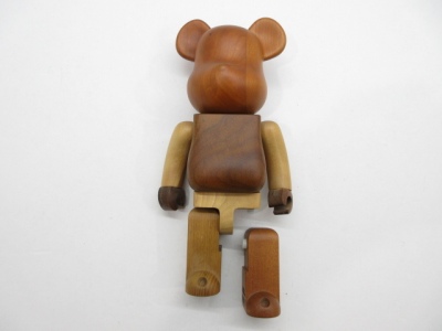 s62034-oe [送料950円] ジャンク○メディコムトイ BE@RBRICK ベアブリック 400% カリモク コムデギャルソン ※足、腕破損 [057-260510]
