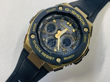 未使用品近い G-SHOCK GST-W300G 1A9JF ゴールド 電波ソーラー 腕時計