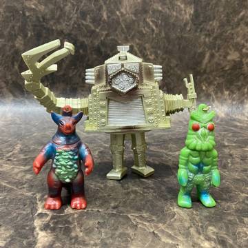 売切り☆ 当時物 計3点 ソフビ ソフビペンダント 円谷プロ ニッコー バンダイ ウルトラ怪獣 クレージーゴン バルタン星人 ゴモラ
