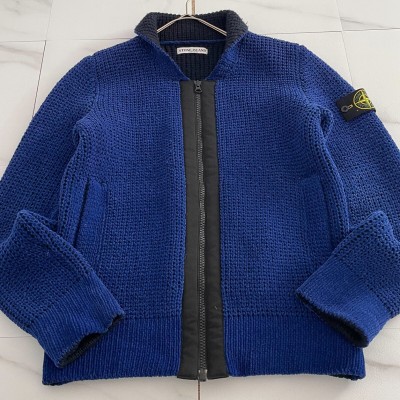 美品●STONES ISLAND ニットブルゾン ジャケット ローゲージ ジップアップ ワッペン アウトドア キャンプ メンズ ストーンアイランド 青 M