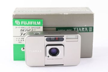 【かめらや】5526 美品 FUJIFILM TIARA II SUPER-EBC FUJINON 28mm コンパクトカメラ