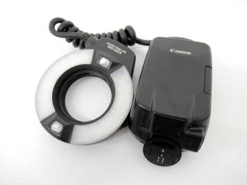 【Canon/キヤノン】辰④75//MACRO RING LITE MR-14EX