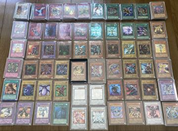 1円〜遊戯王カード 古い物〜光り物300枚以上 まとめ売り トゥーンブラックマジシャンガール ウルトラ 降雷皇ハモン レリーフなど 初期 2期 
