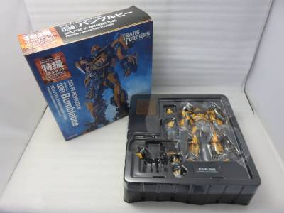 ☆フィギュア祭☆海洋堂 特撮リボルテック トランスフォーマー No.038 バンブルビー NR-162 アクションフィギュア 外箱有 未使用保管品