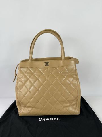1000円～正規品 美品 シャネル CHANEL ココマーク マトラッセ レザー ハンドバッグ シリアルシールあり 袋あり