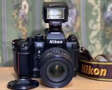LN 美品! シャッターOK!! Nikon F4+レンズ AF NIKKOR 28-200mm フィルム一眼レフカメラ ボディ MF-22 CF-41B SB-23スピードライト ジャンク