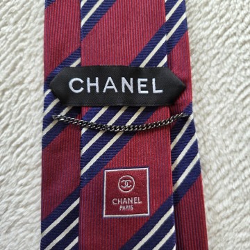【極美品】 CHANEL シャネル ネクタイ レッド ネイビー シルバー ストライプ ココマーク シルバーチェーン