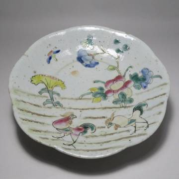 中国美術　清　景徳鎮窯　粉彩　花紋盤　時代物　