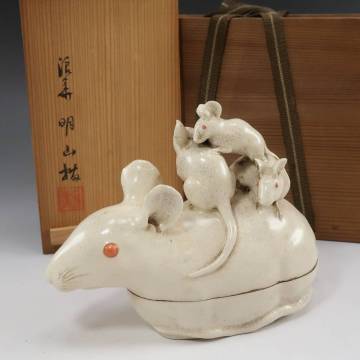 希少 【 名工 藪明山 銘 】 鼠親子 香合 共箱 明治時代 大阪薩摩 ( 検索：白薩摩 ) 骨董品 陶磁器 _【I142826024】中古