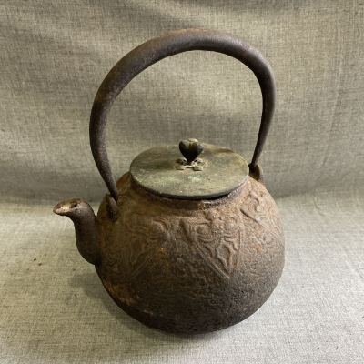 金寿堂造？　鉄瓶　銅蓋　茶道具　煎茶道具　湯沸かし　時代物　レトロ　アンティーク　ヴィンテージ　ビンテージ　骨董品