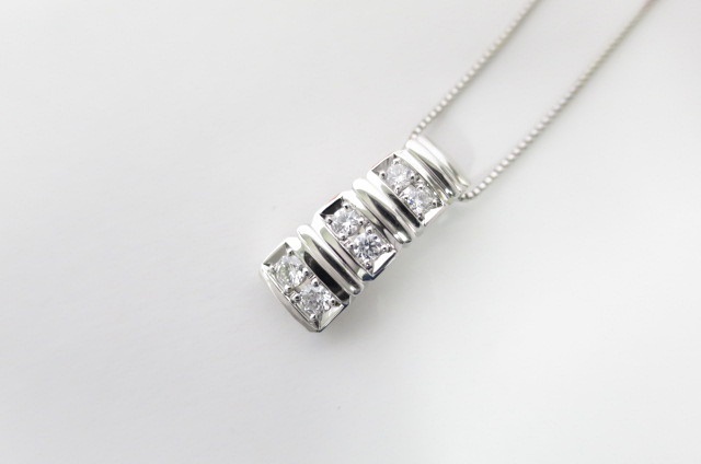  AMBROSE アンブローズ ダイヤペンダント pt850/pt900 ダイヤモンド 0.35ct ペンダントトップ約4.6g/総重量約7.9g 保証書付 3505076011
