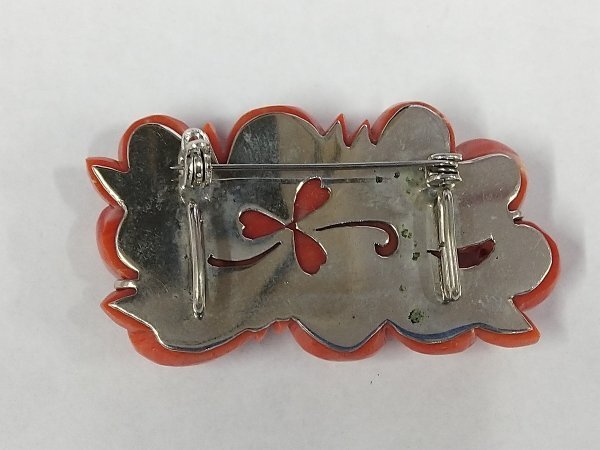  0503L76　本珊瑚　サンゴ 　帯留＆ブローチ　彫刻品　約19.5ｇ