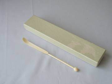 高級品【上等　芋の子茶杓　芋茶杓】長さ１６．９cm　重量５g　紙箱入り　茶道具　利休茶箱用　茶箱用　野点