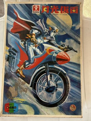 旧バンダイ 月光仮面 ゼンマイ式プラモデル 仮面ライダー キカイダー 戦隊モノ ソフビ