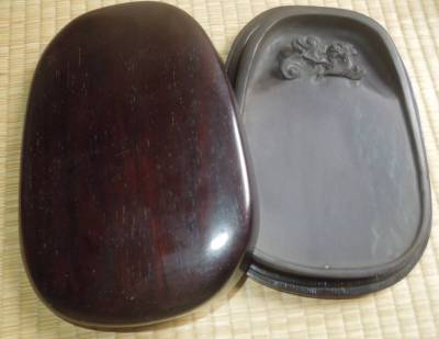 書道 硯 古硯　 端渓　清時代　紫檀箱　老坑 水厳　硯本体：約18.5cm&times;12.5cm&times;2.5cm 