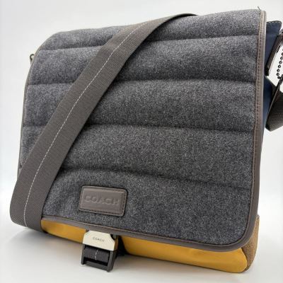 極美品!/超希少!●コーチ COACH メンズ メッセンジャーバッグ ウール&times;ナイロン&times;レザー ショルダーバッグ 斜め掛け ビジネス チャーム