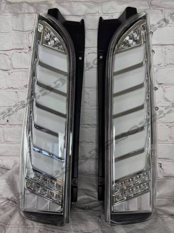 売り切り　200系 ハイエース LEDテール 左右セット シーケンシャルウインカー オープニングモーション 新品　メッキ白