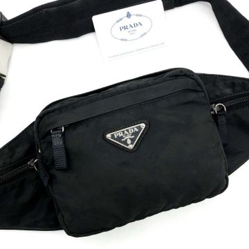 6122【美品・近年モデル】PRADA プラダ ウエストバッグ ボディバッグ ショルダー 斜め掛け 三角ロゴ シルバー金具 ナイロン 黒 2VL001