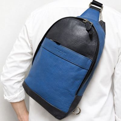 希少カラー/入手困難◎ コーチ COACH メンズ ビジネス ボディバッグ スリングバッグ ロゴ型押し ロゴプレート ブルー 青 レザー 本革