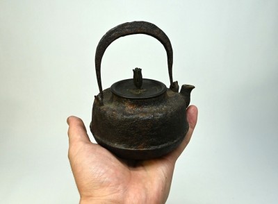 小さな鉄瓶②◆ 無銘 立口平丸鉄瓶 総重量587g / 煎茶道具 湯沸◆16日終了21時～！