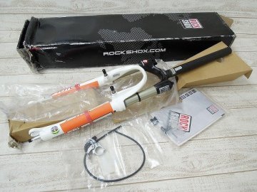 ■Y★新品箱入！ロックショックス/ワールドチャンピオンモデル★26インチ サスペンションフォーク■U527