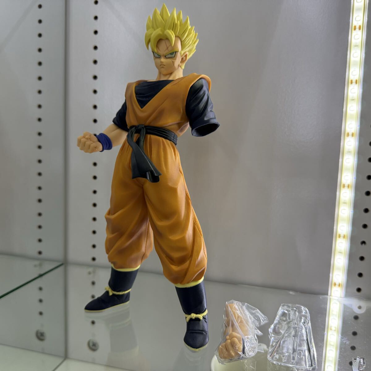  美品◆一番くじ ドラゴンボール 未来への決闘！！ C賞 孫悟飯 未来 MASTERLISE フィギュア 国内正規品 バンダイ