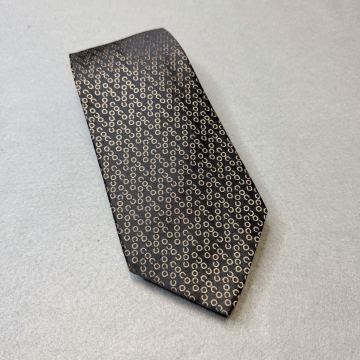 未使用級 CHANEL シャネル ココマーク ロゴ シルク100 ネクタイ 総柄 ブラック ゴールド系 刺繍 イタリア製 ビジネス レギュラータイ