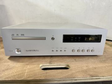 【美品】LUXMAN D-07X CD/SACDプレーヤー ラックスマン ハイエンドオーディオ 箱 リモコン 電源ケーブル付属